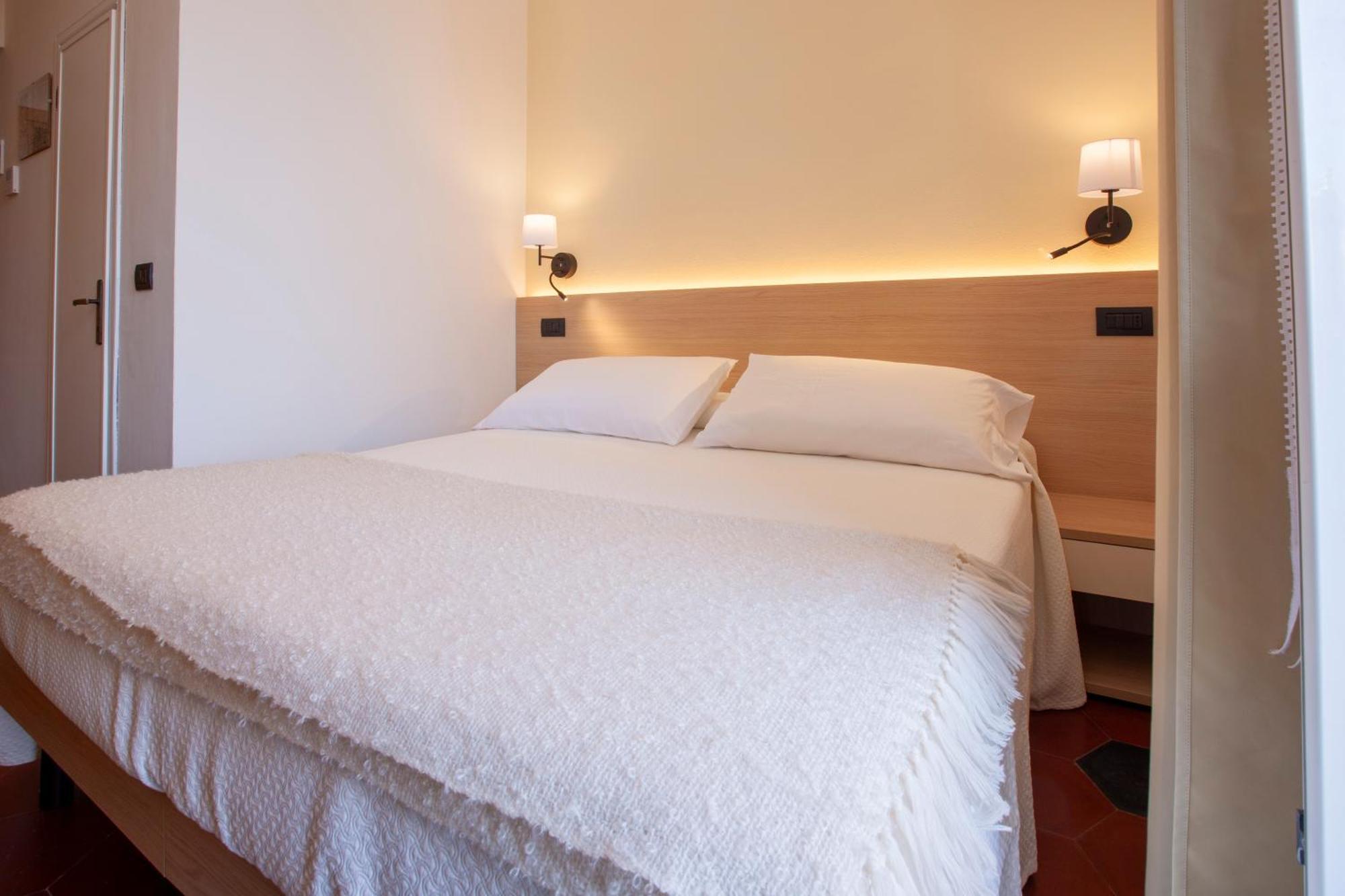 Hotel Palace Леванто Экстерьер фото